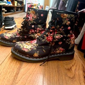 Awesome Doc Martens High Lace Boots